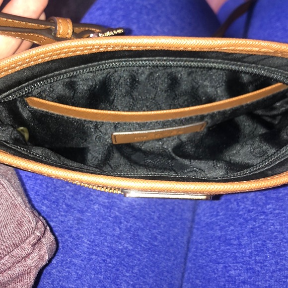 Michael Kors Crossbody - Picture 5 of 6